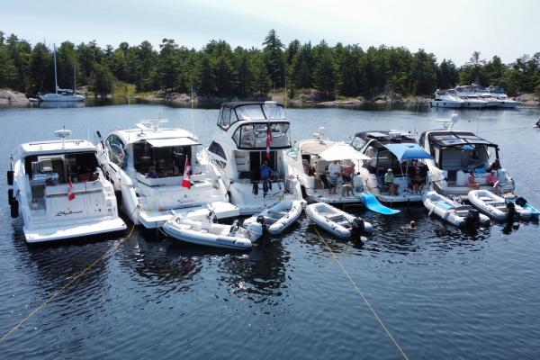 Boaters rafting on a Maple Leaf Marinas Rendezvous