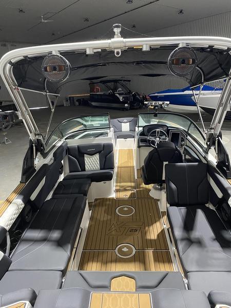 Mastercraft-XT25-LH-24120-5