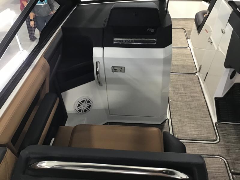 Cobalt R8 Surf Walkers Point Marina